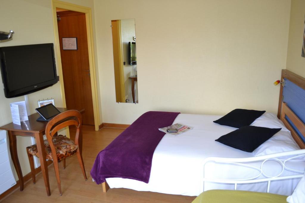 Hotel Restaurant Davat Brison-Saint-Innocent Ruang foto