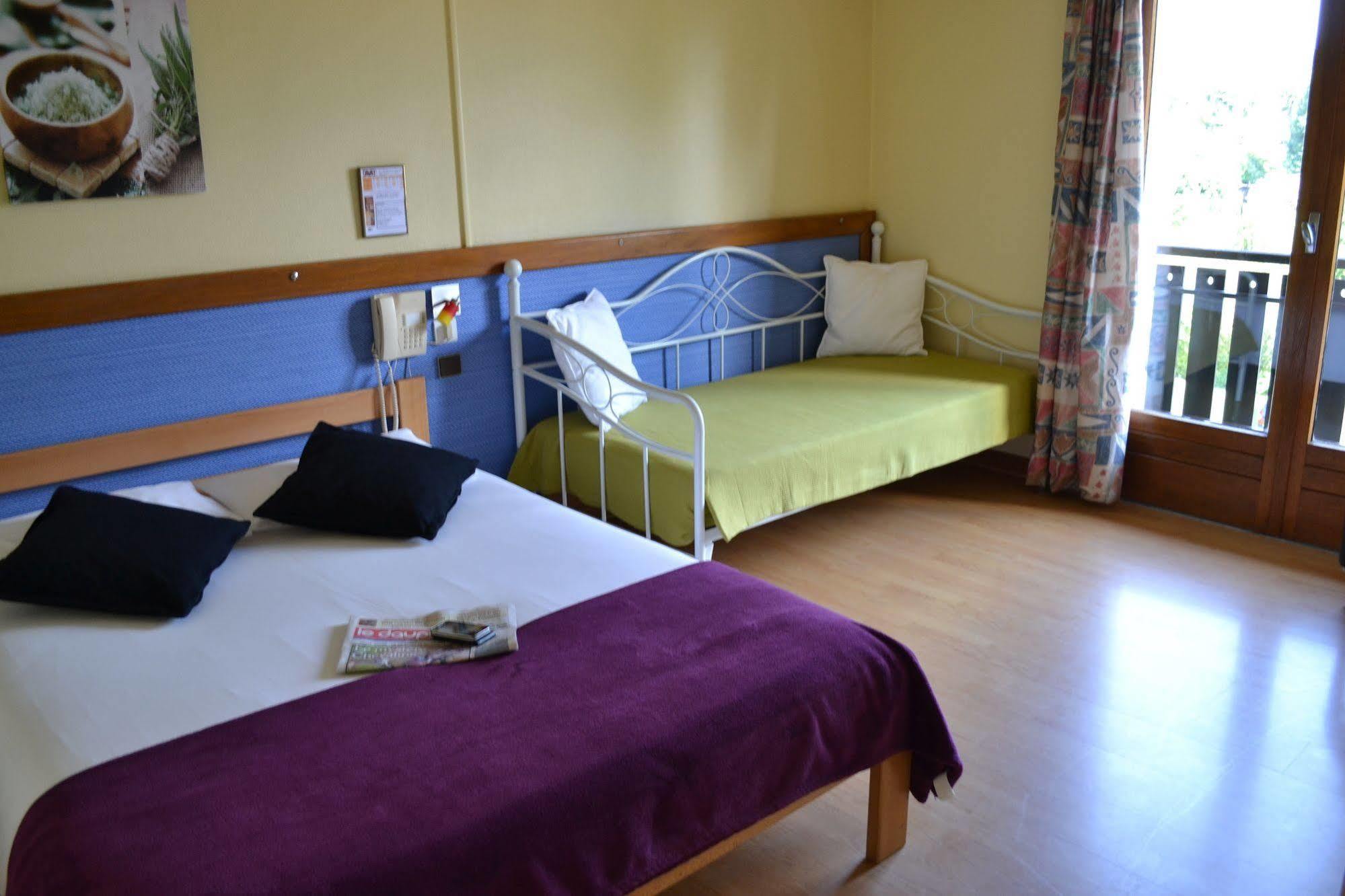 Hotel Restaurant Davat Brison-Saint-Innocent Bagian luar foto